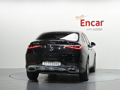 2025 Mercedes-BENZ GLC photo 4
