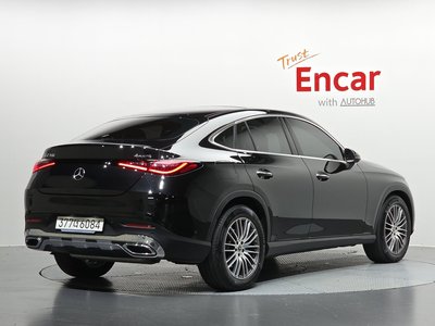 2025 Mercedes-BENZ GLC photo 3