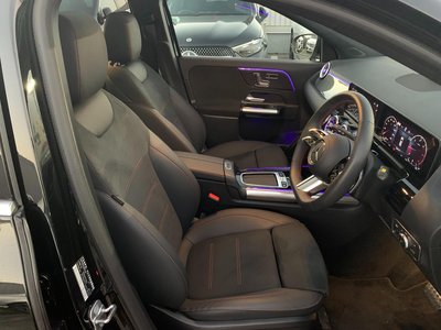 MERCEDES-BENZ GLA - 10