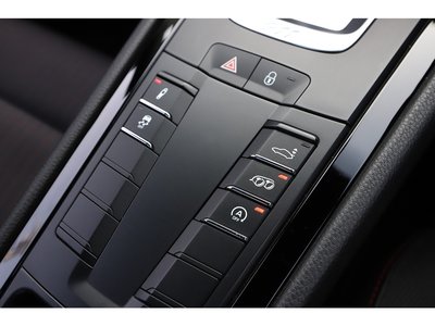 صورة مصغرة 53 لـ 2018 Porsche 911