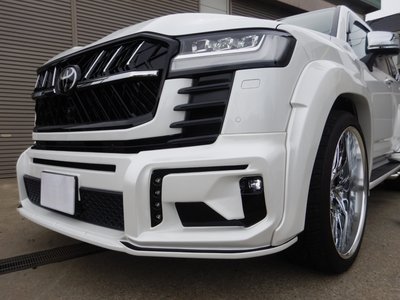 TOYOTA LAND CRUISER 300 - 9