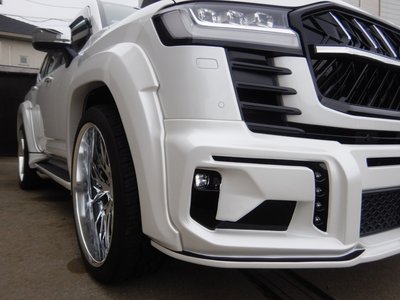 TOYOTA LAND CRUISER 300 - 6