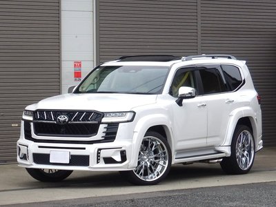 TOYOTA LAND CRUISER 300 - 1