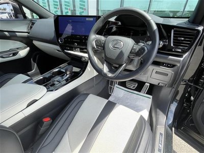 2025 Lexus NX — миниатюра 30