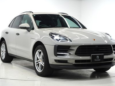 PORSCHE MACAN - 3
