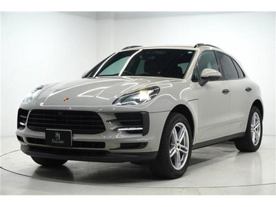 PORSCHE MACAN - 1