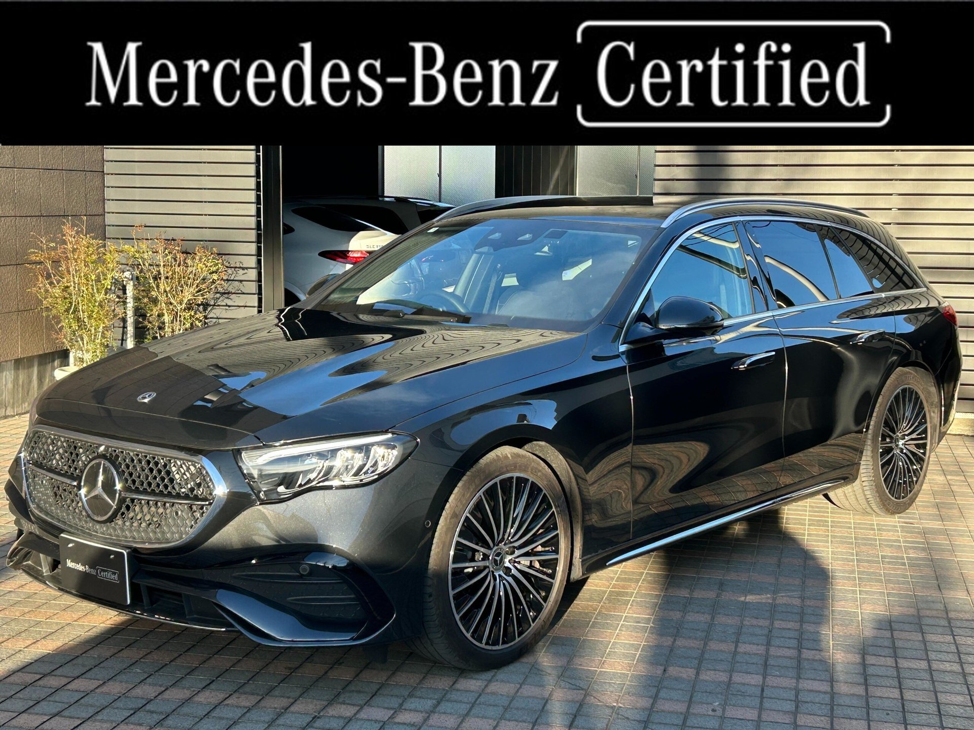 MERCEDES-BENZ E-CLASS - View 1