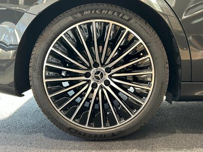 MERCEDES-BENZ E-CLASS - 5