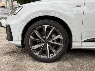 AUDI Q7 - 5