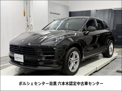 PORSCHE MACAN - 1