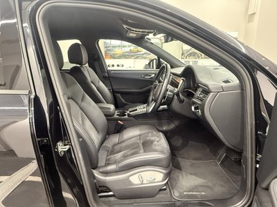 PORSCHE MACAN - 9