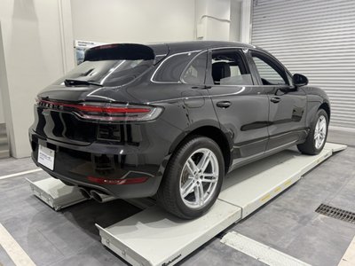 PORSCHE MACAN - 4