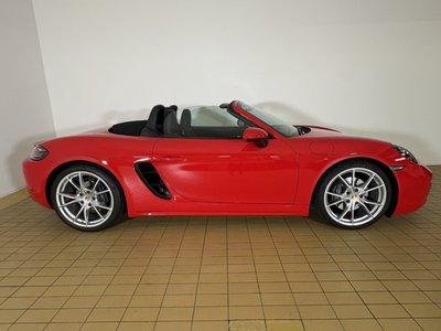 PORSCHE 718 BOXSTER - 8