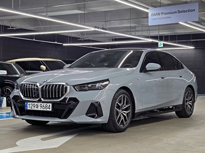 BMW 5 SERIES - 1