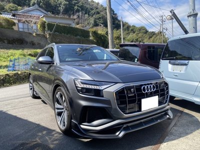 AUDI Q8 - 1