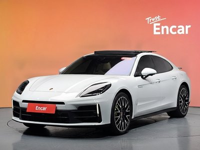 PORSCHE PANAMERA - 1
