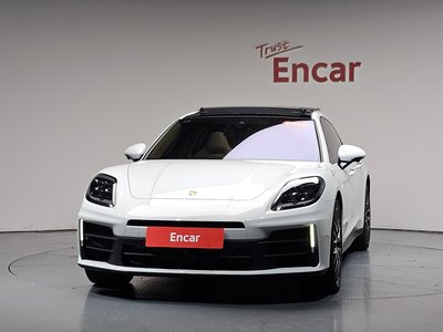 PORSCHE PANAMERA - 3