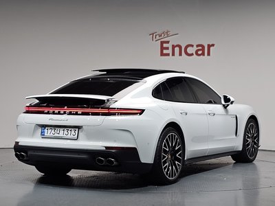 PORSCHE PANAMERA - 2
