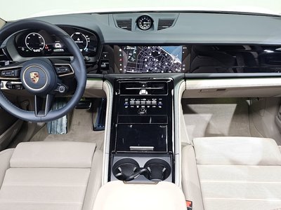 PORSCHE PANAMERA - 5