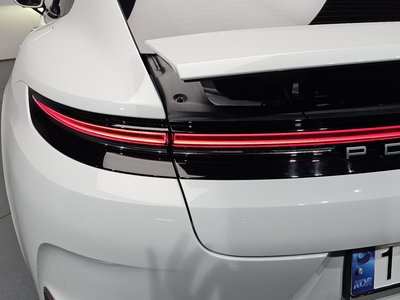 PORSCHE PANAMERA - 10