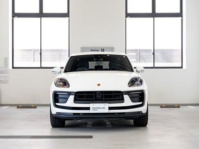 PORSCHE MACAN - 8