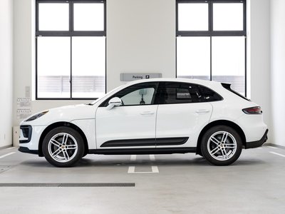 PORSCHE MACAN - 2