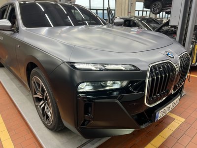 BMW 7 SERIES - 4