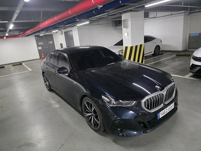 BMW 5 SERIES - 2