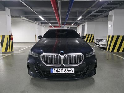 BMW 5 SERIES - 1