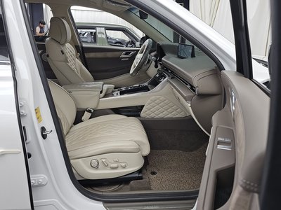 2023 Genesis GV80 — миниатюра 17