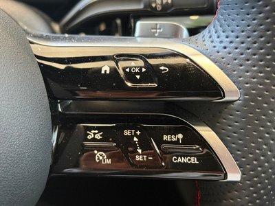 MERCEDES-BENZ EQA - 10