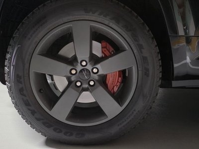 LAND ROVER DEFENDER - 9