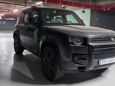 LAND ROVER DEFENDER - 7