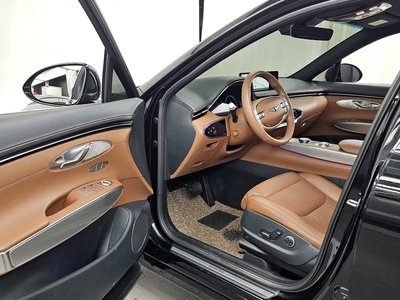 صورة مصغرة 13 لـ 2023 Genesis GV70