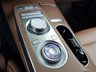 صورة مصغرة 12 لـ 2023 Genesis GV70