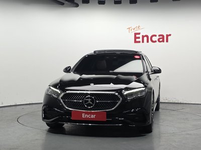 MERCEDES-BENZ E-CLASS - 2