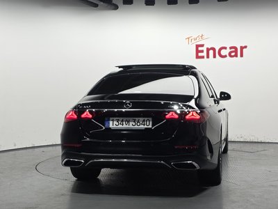 MERCEDES-BENZ E-CLASS - 3