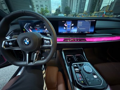 2025 BMW 7 SERIES — фото 8