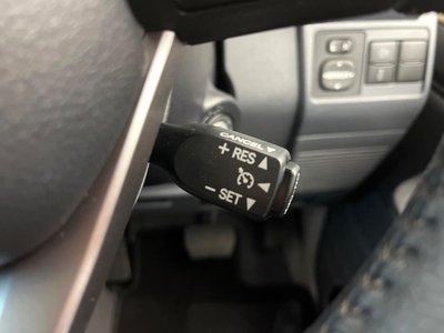 TOYOTA LAND CRUISER 70 - 7