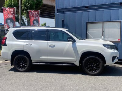 TOYOTA LAND CRUISER PRADO - 8