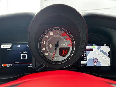 FERRARI F8 TRIBUTO - 10