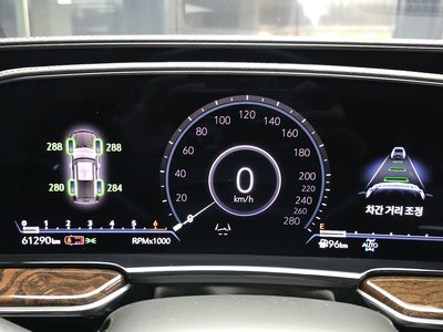 CADILLAC ESCALADE - 8