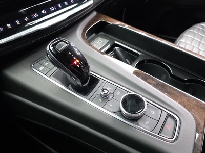 CADILLAC ESCALADE - 9