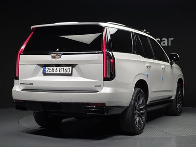 CADILLAC ESCALADE - 4