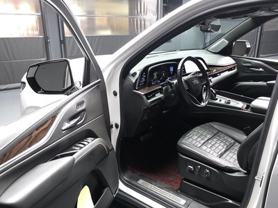 CADILLAC ESCALADE - 10