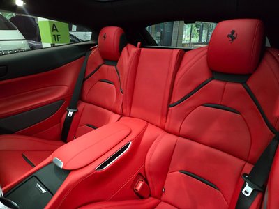 2019 Ferrari GTC4 LUSSO — фото 9
