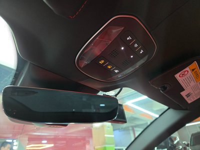 2019 Ferrari GTC4 LUSSO — миниатюра 17