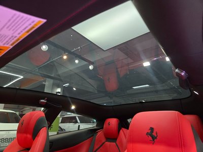 2019 Ferrari GTC4 LUSSO — миниатюра 18