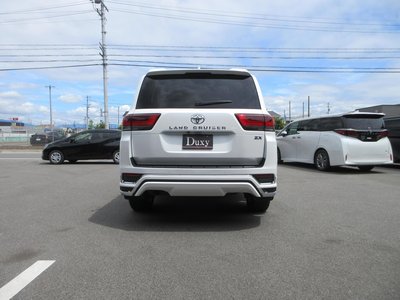 TOYOTA LAND CRUISER 300 - 10
