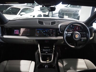 PORSCHE CAYENNE - 10